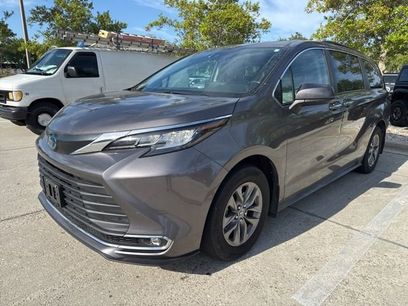 Used 2022 Toyota Sienna XLE