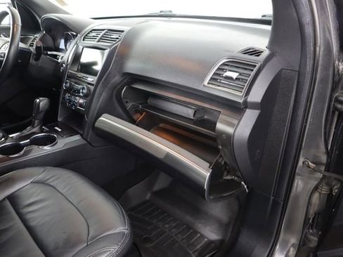Certified 2018 Ford Explorer XLT w/ Equipment Group 202A image 40