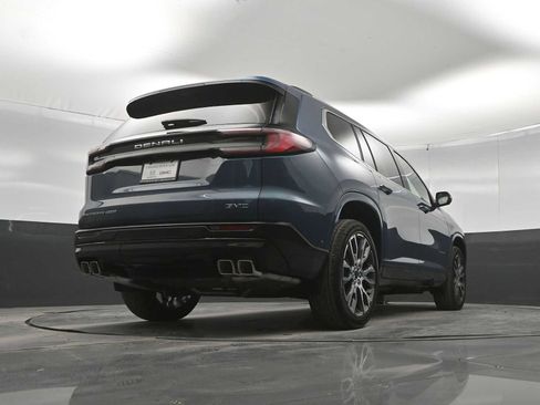 New 2026 GMC Acadia Denali Ultimate w/ LPO, Floor Liner Package AWD/4WD image 38
