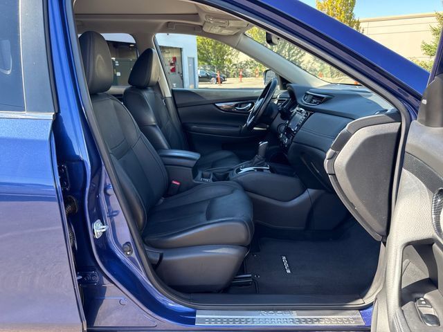 Used 2017 Nissan Rogue SL w/ SL Premium Package AWD/4WD image 9