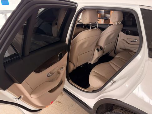 Used 2020 Mercedes-Benz GLC 300 4MATIC image 58