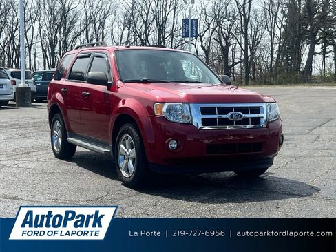 Used 2010 Ford Escape XLT image 1
