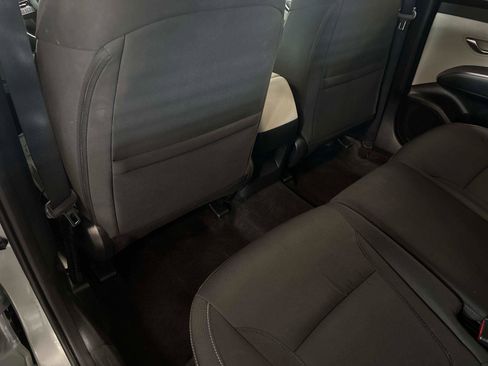 Used 2024 Hyundai Tucson SE image 14