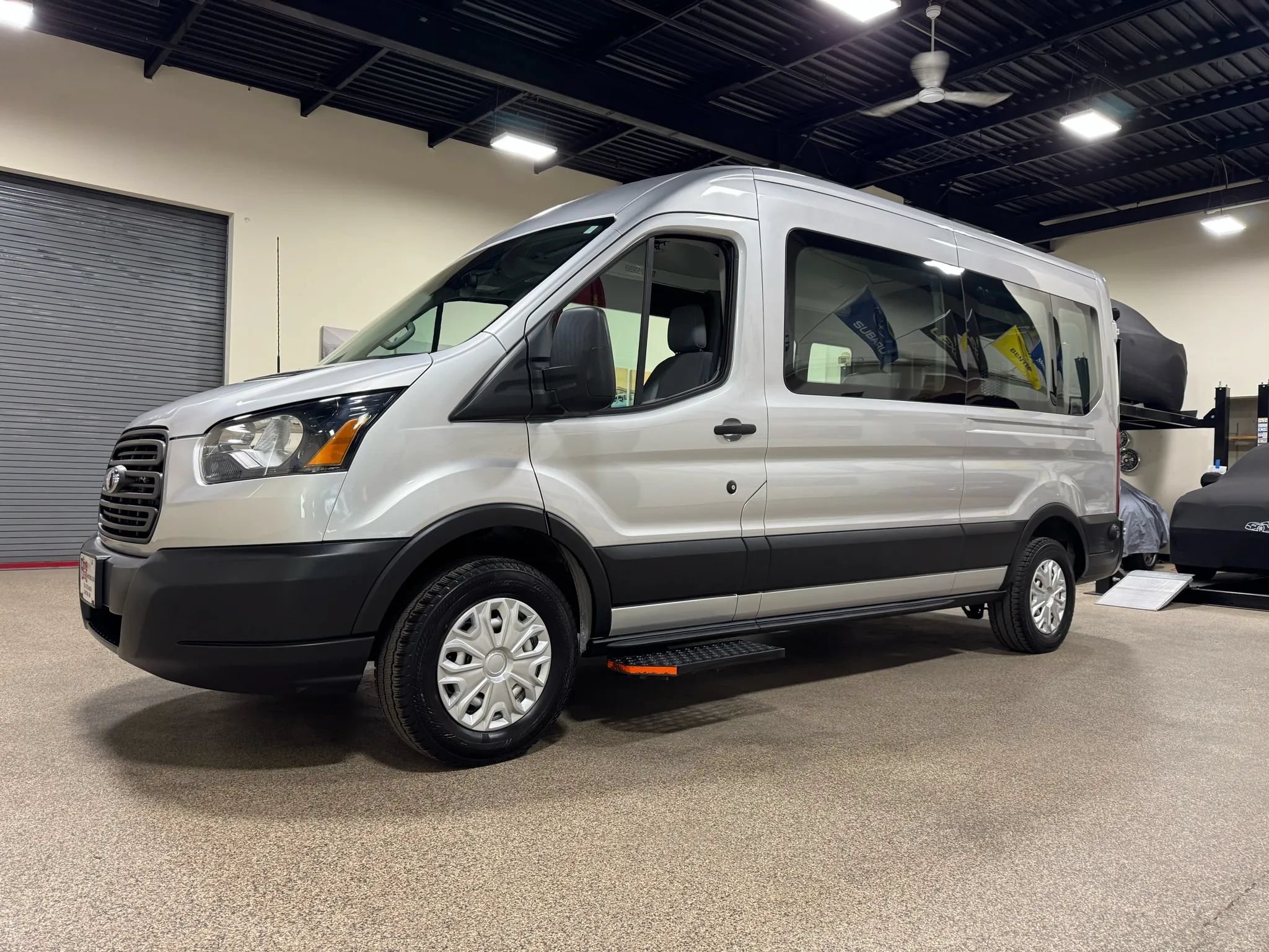 Used 2019 Ford Transit 250 148 Medium Roof RWD image 2