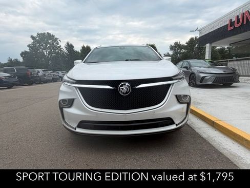 Used 2024 Buick Enclave Essence w/ Sport Touring Edition AWD/4WD image 3
