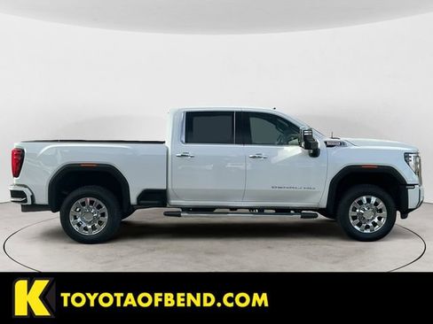 Used 2024 GMC Sierra 2500 Denali image 6