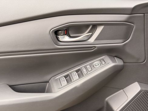 Used 2025 Honda Accord SE image 11