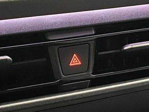 New 2026 Volkswagen Tiguan SE AWD/4WD image 10