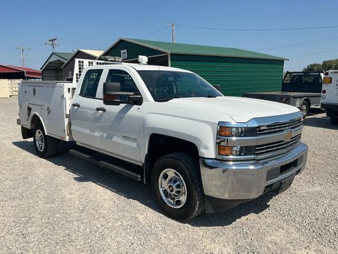 Used 2018 Chevrolet Silverado 2500 W/T w/ WT Fleet Convenience Package AWD/4WD image 3