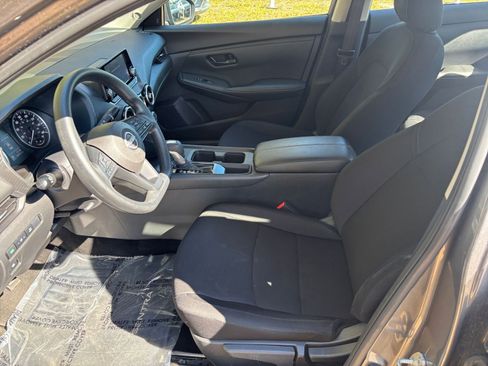 Used 2025 Nissan Sentra S image 27