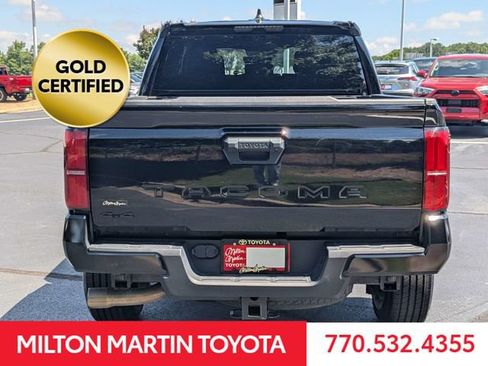 Certified 2024 Toyota Tacoma TRD Off-Road AWD/4WD image 9
