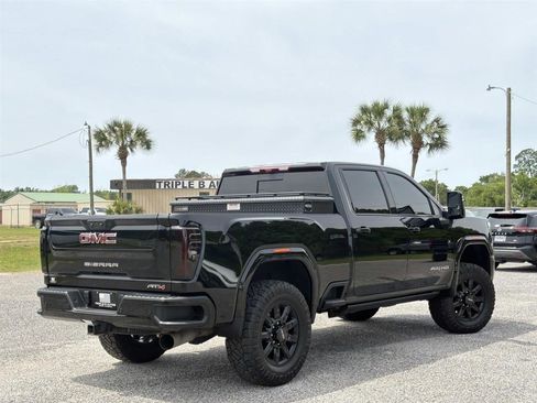 Used 2024 GMC Sierra 2500 AT4 w/ AT4 Premium Plus Package AWD/4WD image 6