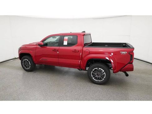 Used 2025 Toyota Tacoma TRD Sport AWD/4WD image 6