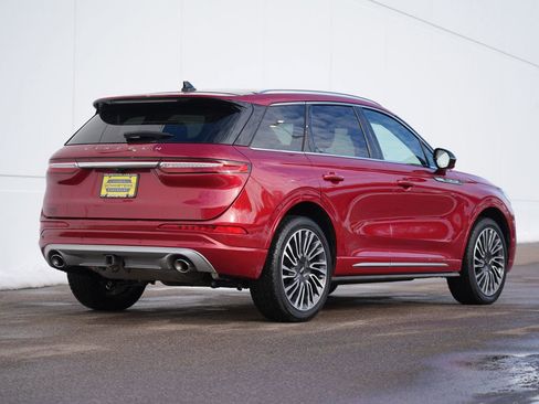 Used 2021 Lincoln Corsair Reserve w/ Sport Package image 3