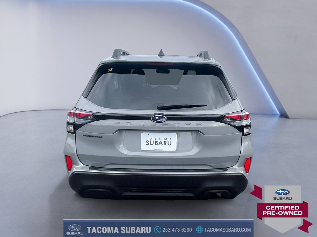 Used 2025 Subaru Forester Premium AWD/4WD image 4