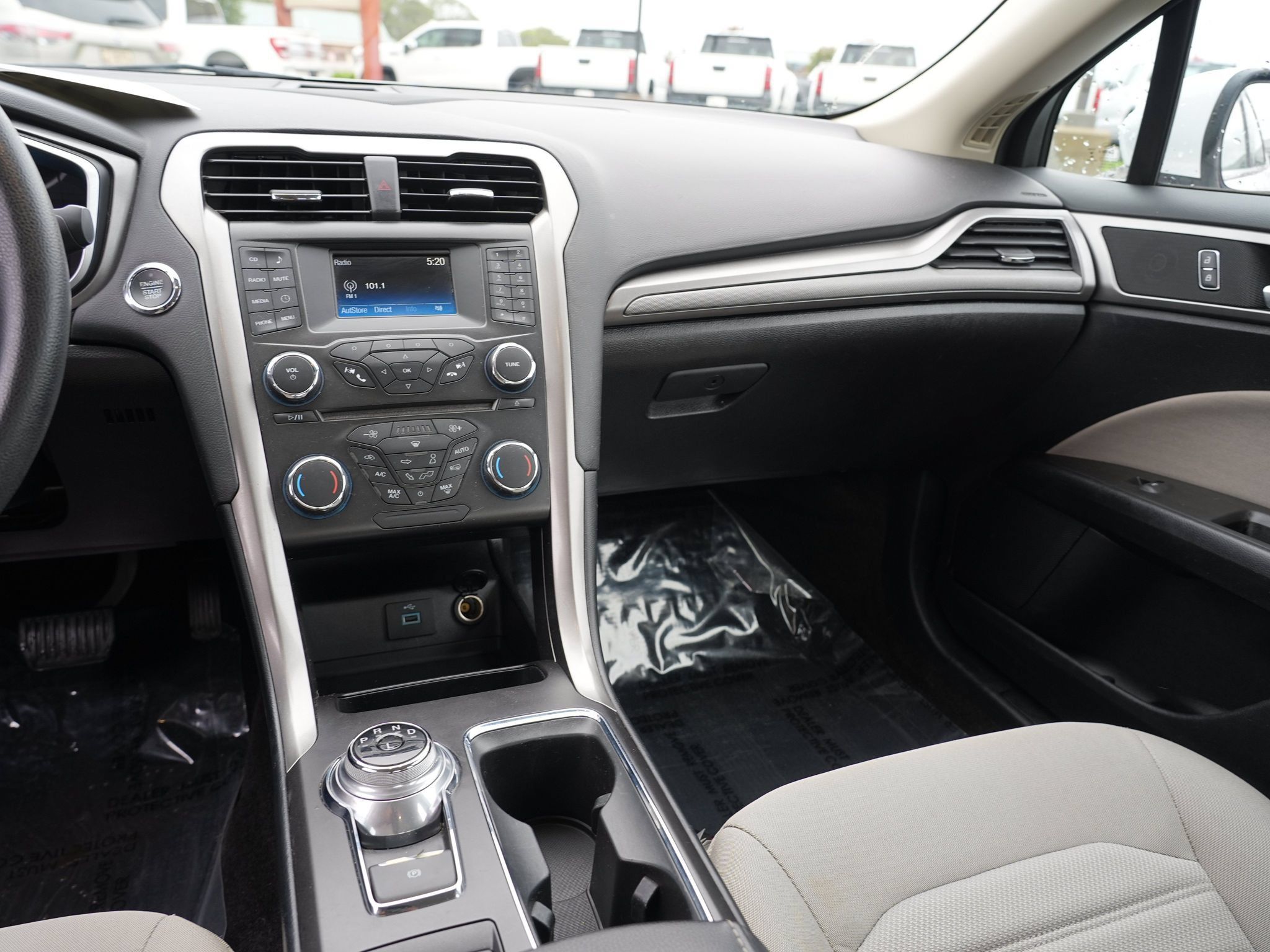 Used 2018 Ford Fusion S FWD image 21