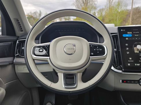 New 2026 Volvo XC90 T8 Ultra w/ Protection Package Premier AWD/4WD image 23