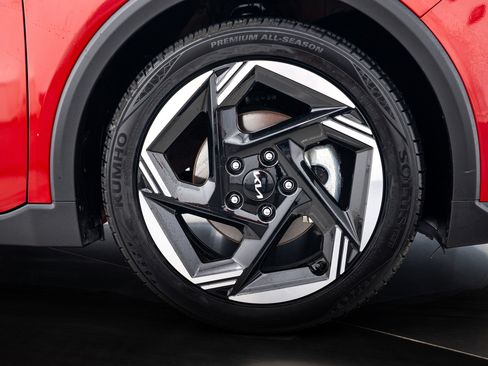 Used 2025 Kia K4 EX image 24