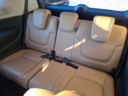 Used 2025 INFINITI QX80 Sensory image 9