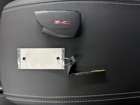 Used 2024 GMC Canyon Elevation w/ Convenience Package RWD image 33