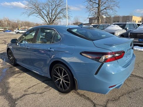 Used 2024 Toyota Camry SE image 20