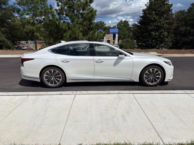 Used 2023 Lexus LS 500 w/ Accessory Package (Z2) RWD image 5
