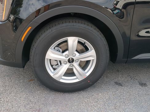 New 2026 Kia Sorento LX image 10