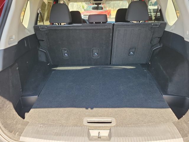 Used 2023 Nissan Rogue SV FWD image 19
