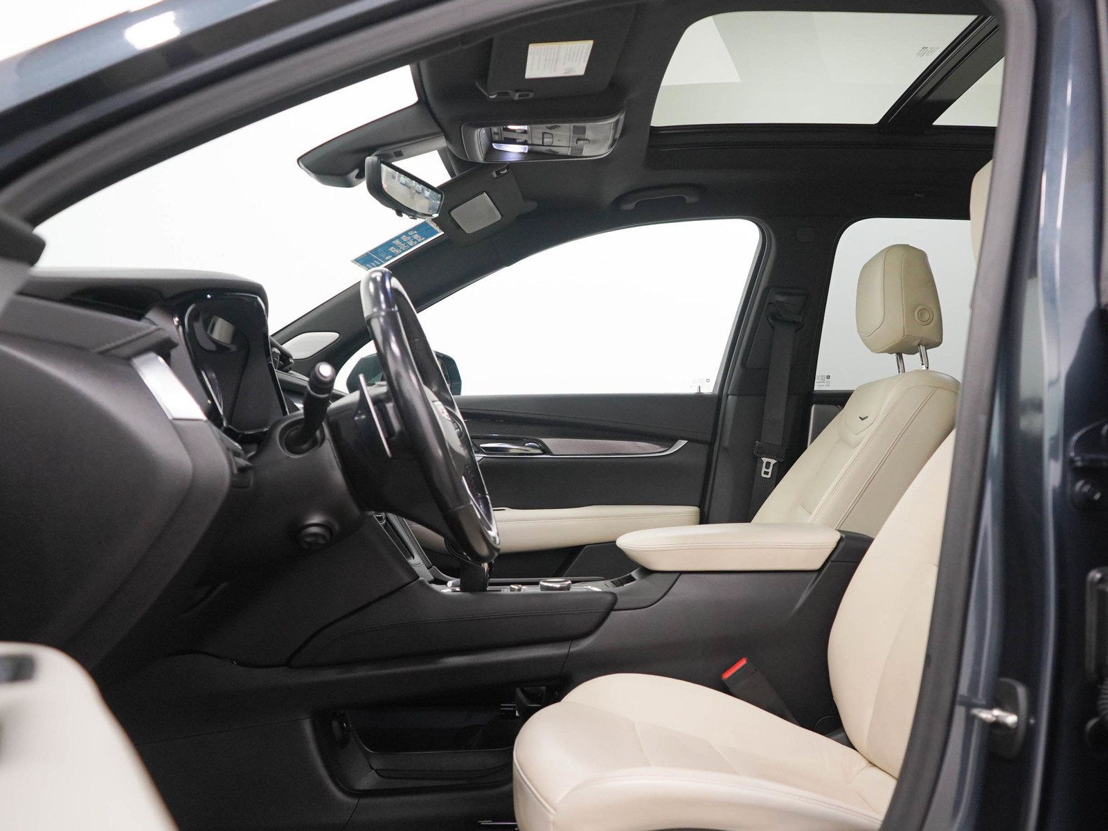 Used 2020 Cadillac XT6 Premium Luxury FWD image 22