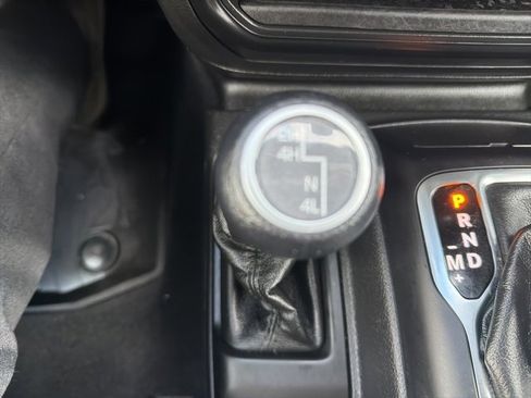 Used 2023 Jeep Wrangler Willys image 38