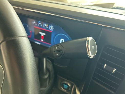 Used 2025 Ford F350 Lariat AWD/4WD image 8