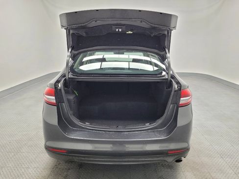 Used 2018 Ford Fusion SE image 29