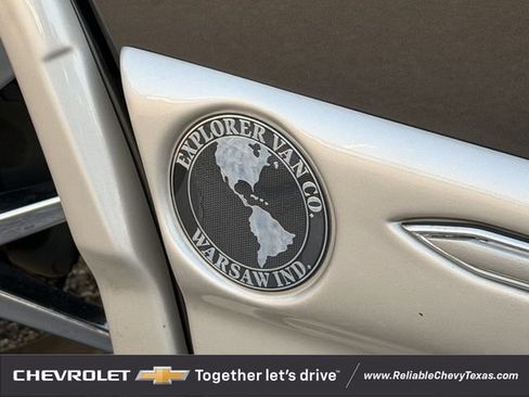 Used 2014 Chevrolet Express 1500 RWD image 11