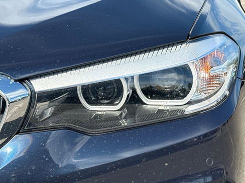 Used 2018 BMW 530e xDrive image 9