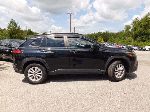 Used 2022 Toyota Corolla Cross LE FWD image 5
