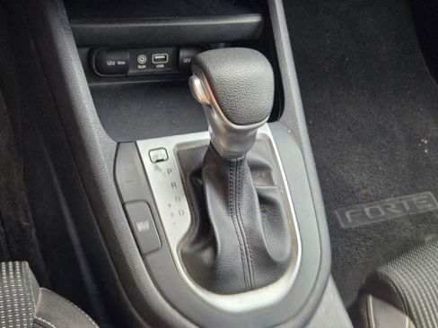 Used 2019 Kia Forte LXS image 17