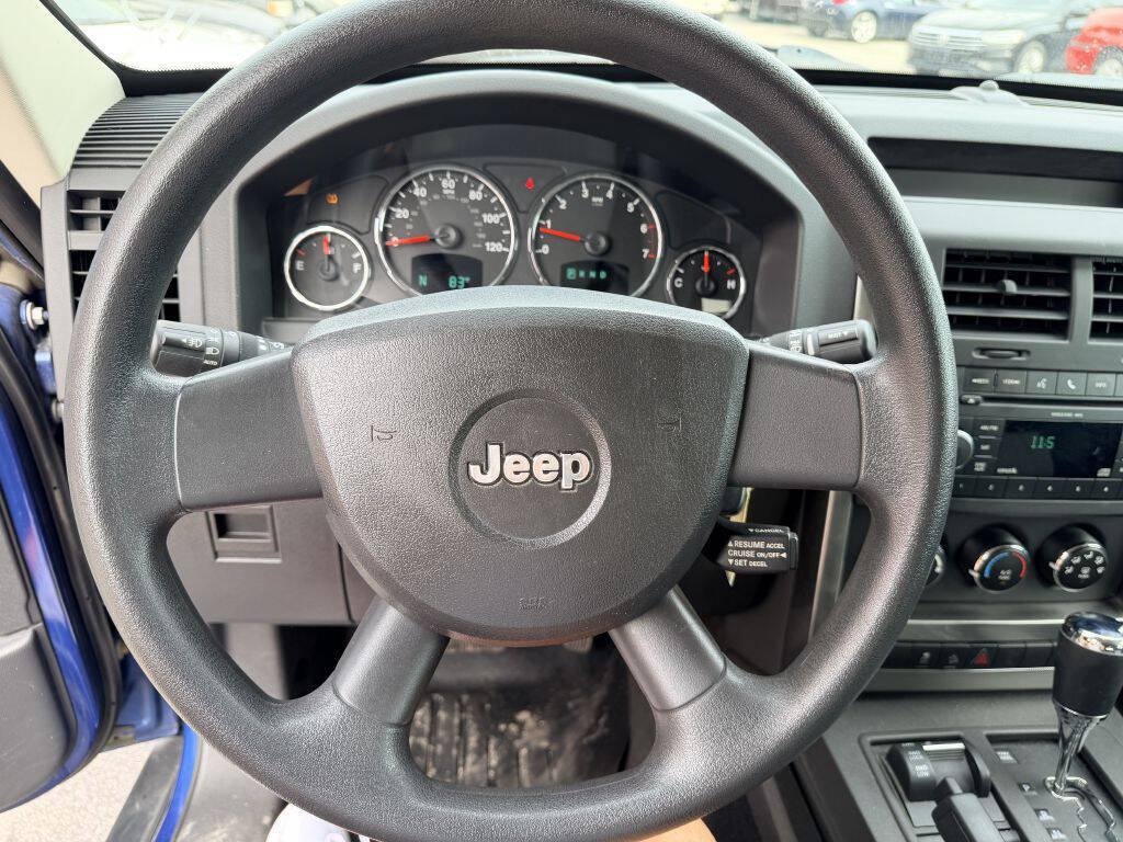 Used 2010 Jeep Liberty Sport w/ Popular Equipment Group AWD/4WD image 10