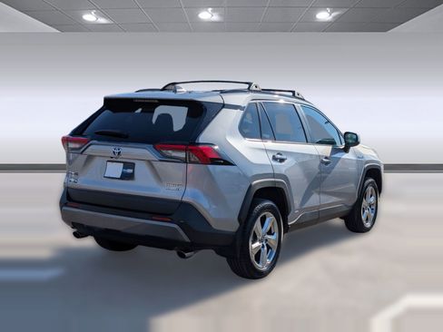 Used 2021 Toyota RAV4 Limited image 9