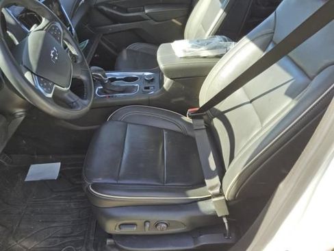 Used 2023 Chevrolet Traverse Premier w/ Redline Edition FWD image 3