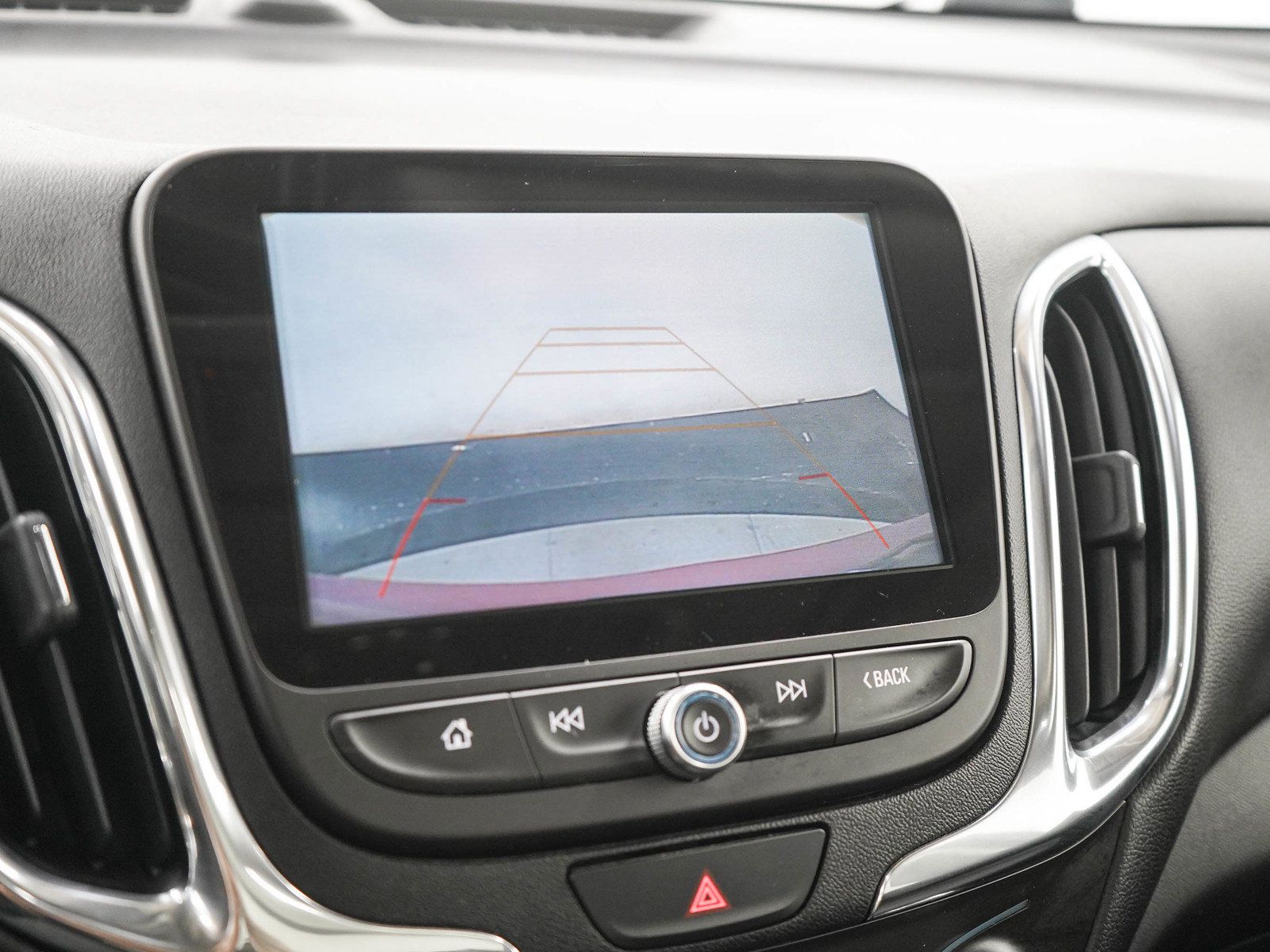 Used 2018 Chevrolet Equinox LT w/ Sun & Infotainment Package AWD/4WD image 22