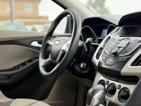 Used 2012 Ford Focus SE FWD image 26