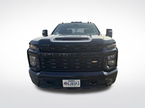 Used 2022 Chevrolet Silverado 2500 Custom w/ Custom Convenience Package AWD/4WD image 2