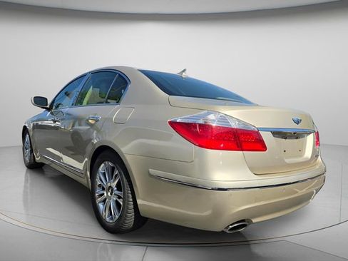 Used 2010 Hyundai Genesis 4.6 w/ Technology Pkg 5 image 7