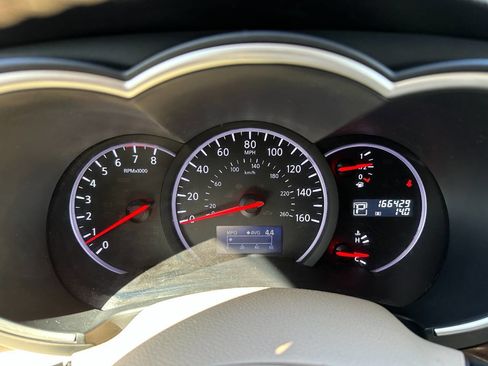 Used 2012 Nissan Quest SL image 9