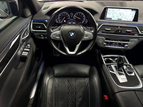 Used 2019 BMW 750i xDrive w/ M Sport Package image 29