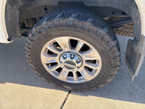 Used 2021 Ford F250 Limited image 10