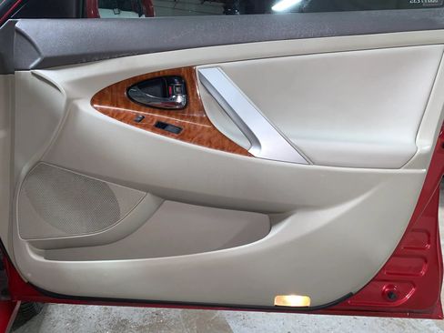 Used 2009 Toyota Camry XLE FWD image 30