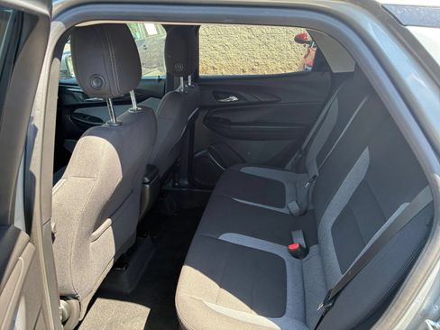 Used 2025 Chevrolet TrailBlazer LT FWD image 24
