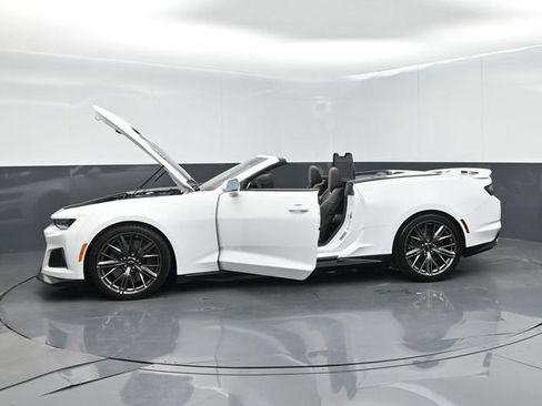 Used 2022 Chevrolet Camaro ZL1 RWD image 64