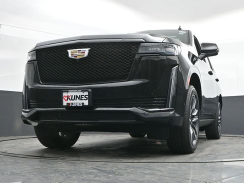 Used 2022 Cadillac Escalade Sport w/ Touring Package image 48